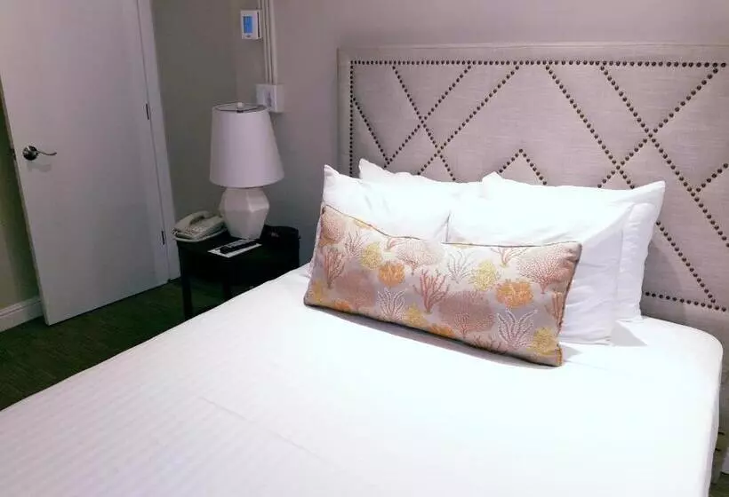 Imperial Hawaii Resort