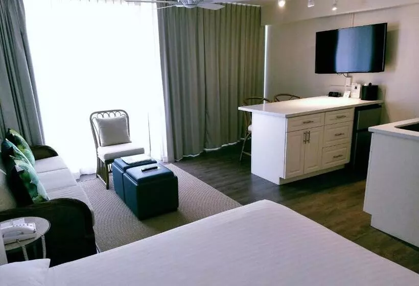 Imperial Hawaii Resort