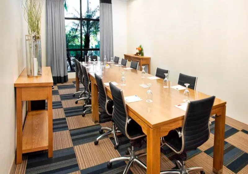 منتجع Four Points By Sheraton Punta Gorda Harborside