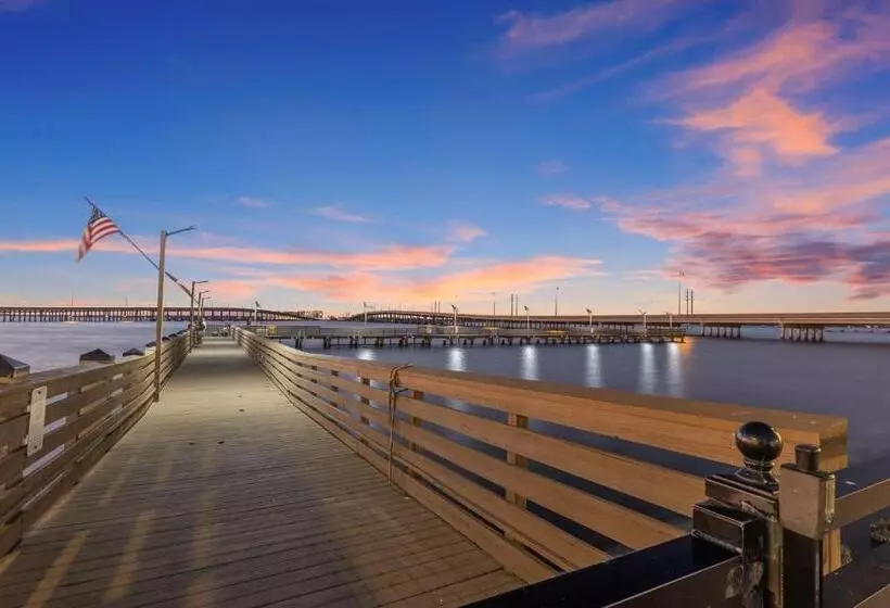 منتجع Four Points By Sheraton Punta Gorda Harborside