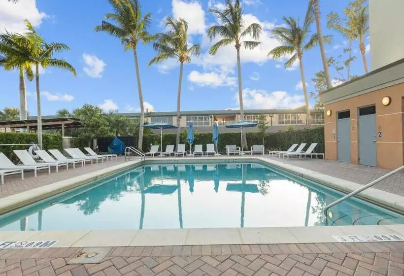 منتجع Four Points By Sheraton Punta Gorda Harborside