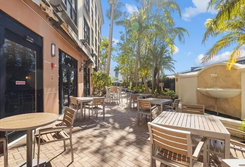 منتجع Four Points By Sheraton Punta Gorda Harborside