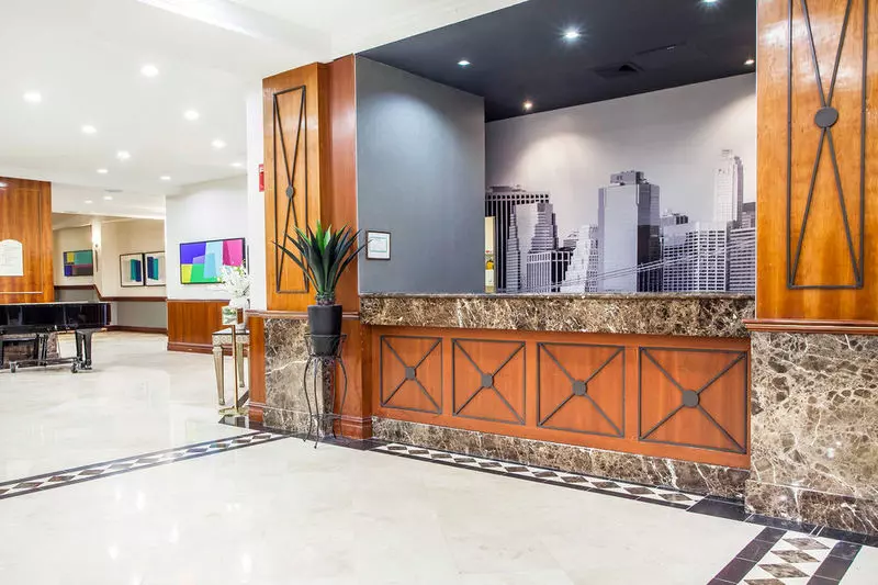 Clarion Hotel Empire Meadowlands