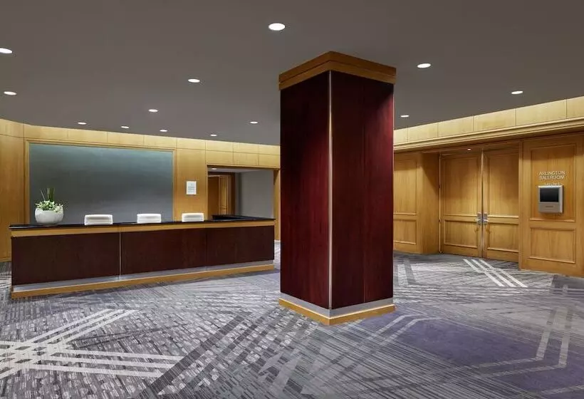 בית מלון כפרי Crystal Gateway Marriott