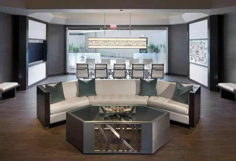 בית מלון כפרי Crystal Gateway Marriott