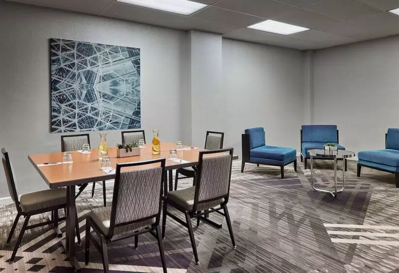 בית מלון כפרי Crystal Gateway Marriott