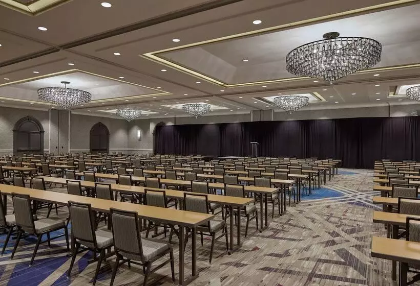 בית מלון כפרי Crystal Gateway Marriott