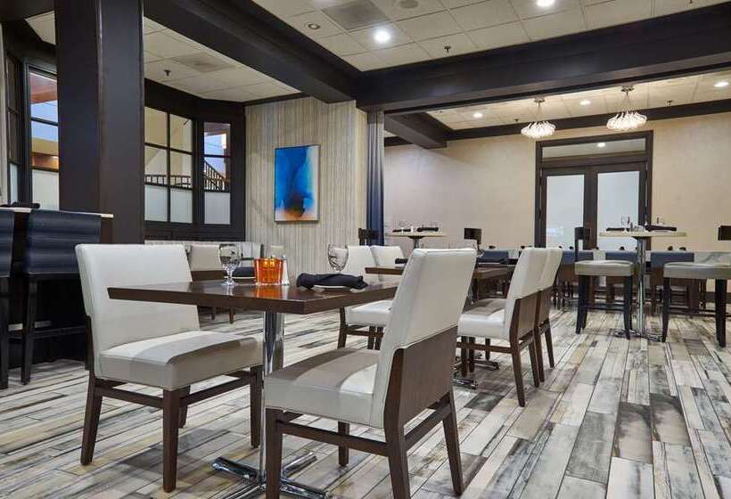 فندق Hilton Knoxville