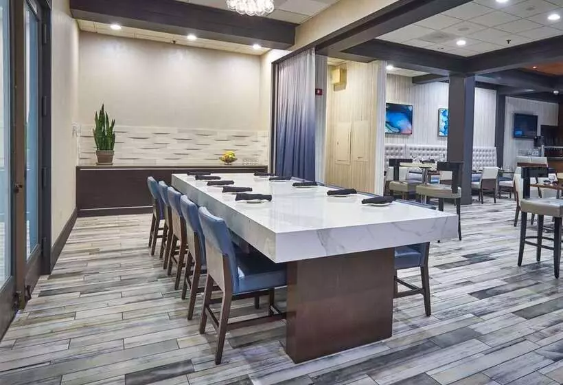 酒店 Hilton Knoxville