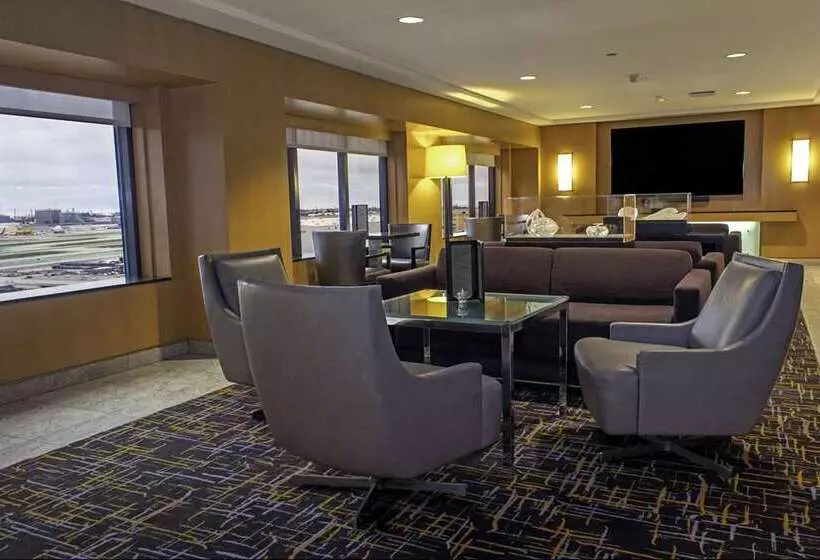 בית מלון כפרי Hilton Los Angeles Airport