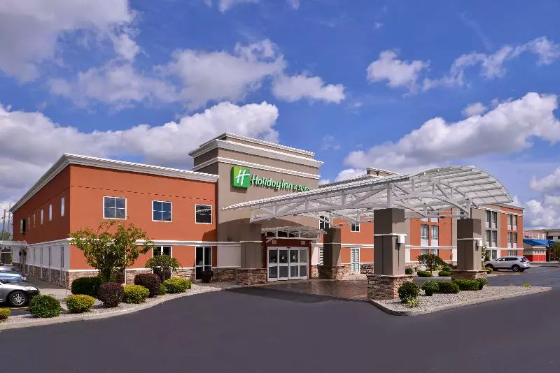Holiday Inn Hotel & Suites Rochester   Marketplace, An Ihg