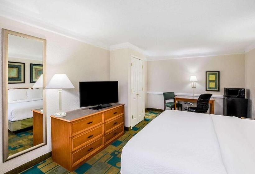 فندق La Quinta Inn By Wyndham Lufkin