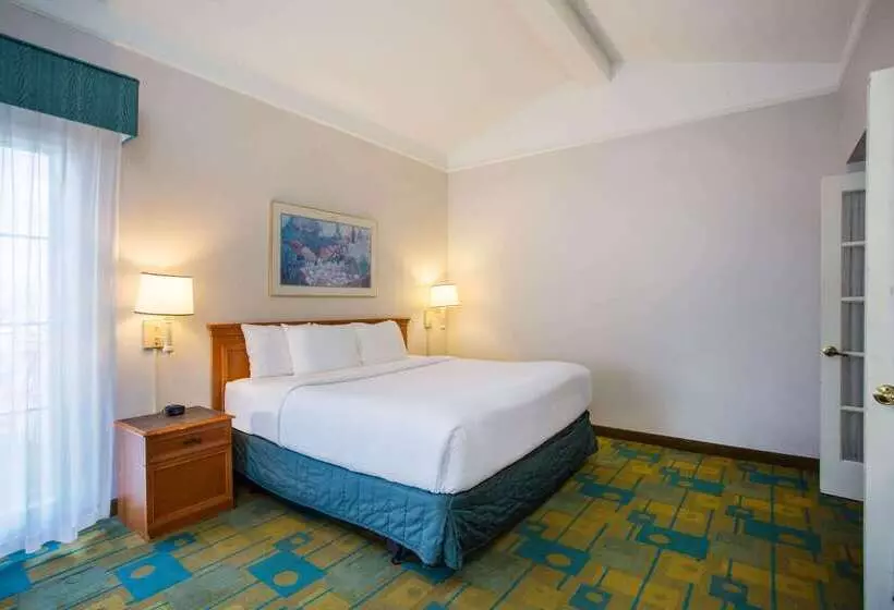 Отель La Quinta Inn By Wyndham Norfolk Virginia Beach