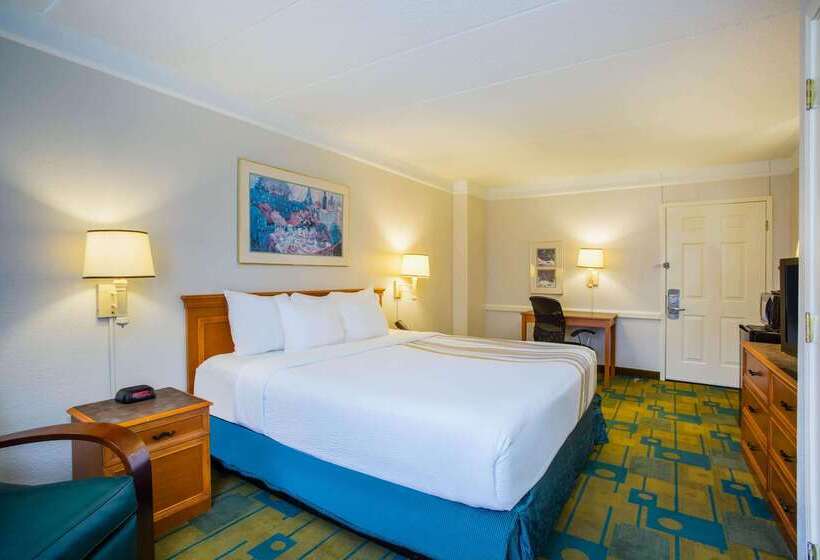 בית מלון כפרי La Quinta Inn By Wyndham Norfolk Virginia Beach