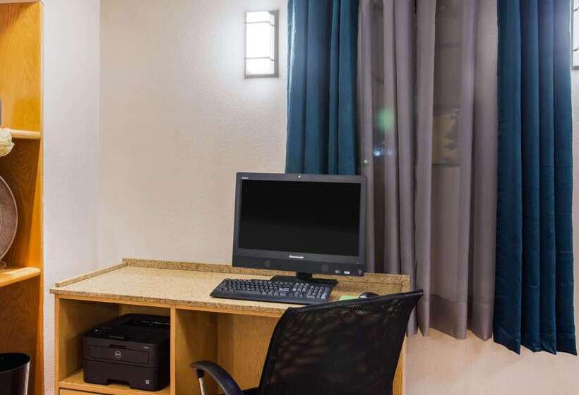 בית מלון כפרי La Quinta Inn By Wyndham Norfolk Virginia Beach