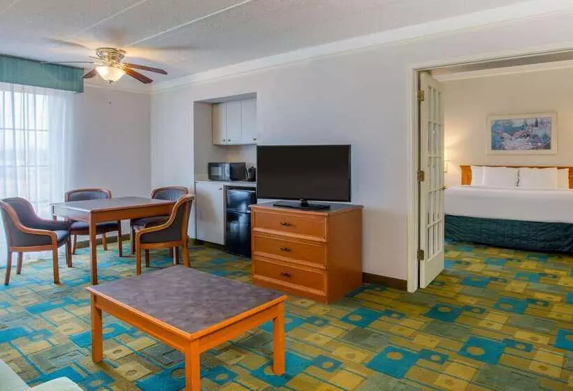 Отель La Quinta Inn By Wyndham Norfolk Virginia Beach