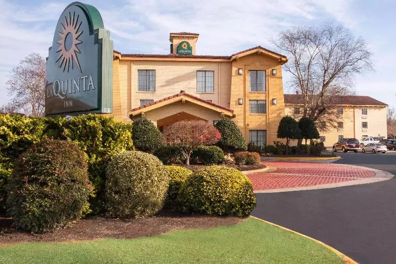 Отель La Quinta Inn By Wyndham Norfolk Virginia Beach