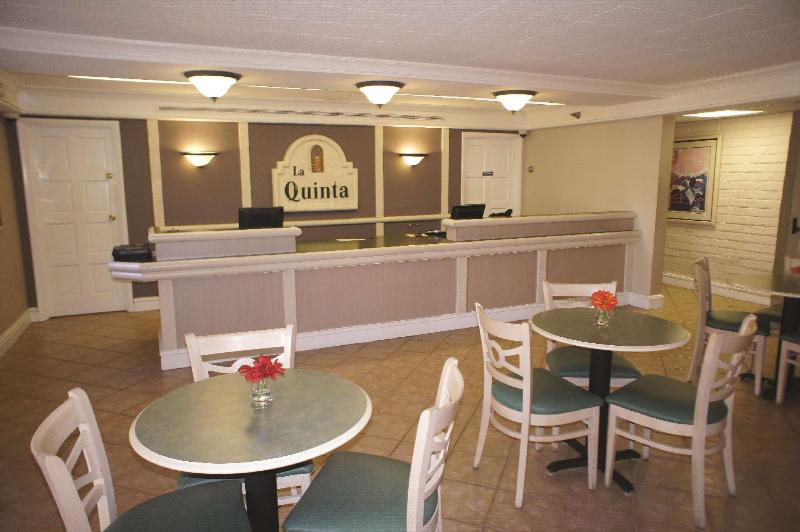בית מלון כפרי La Quinta Inn By Wyndham Norfolk Virginia Beach