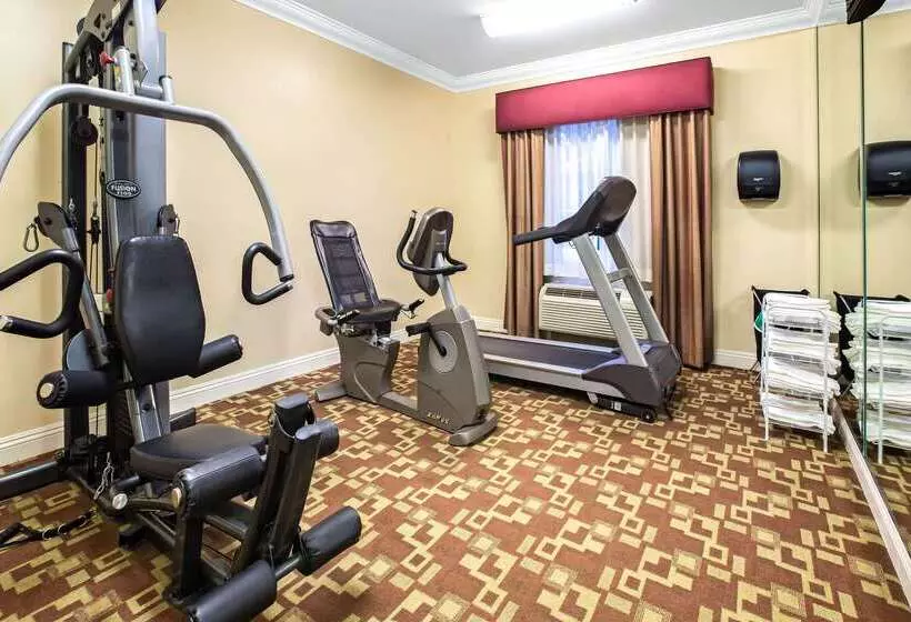 בית מלון כפרי La Quinta By Wyndham Moreno Valley