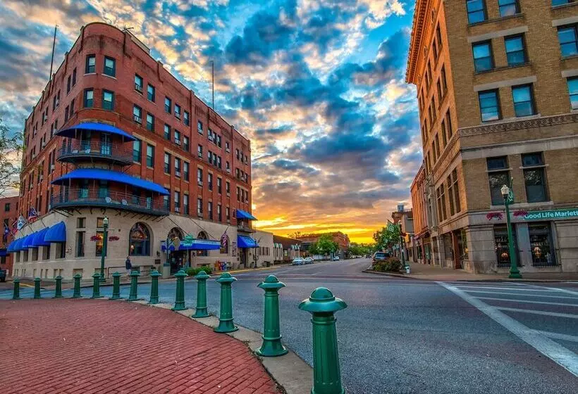 Lafayette Hotel Marietta