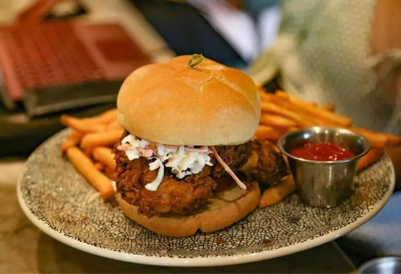 ホテル Marriott Kansas City Overland Park