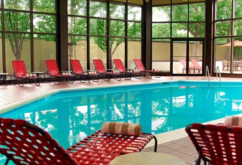 בית מלון כפרי Marriott Kansas City Overland Park