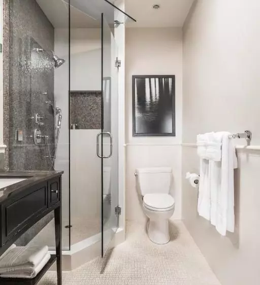 فندق Montecito Inn