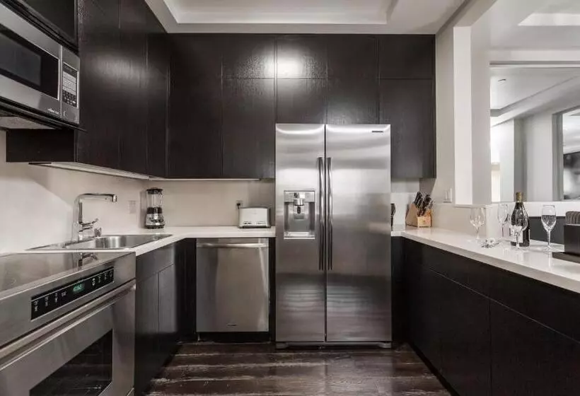 فندق Montecito Inn