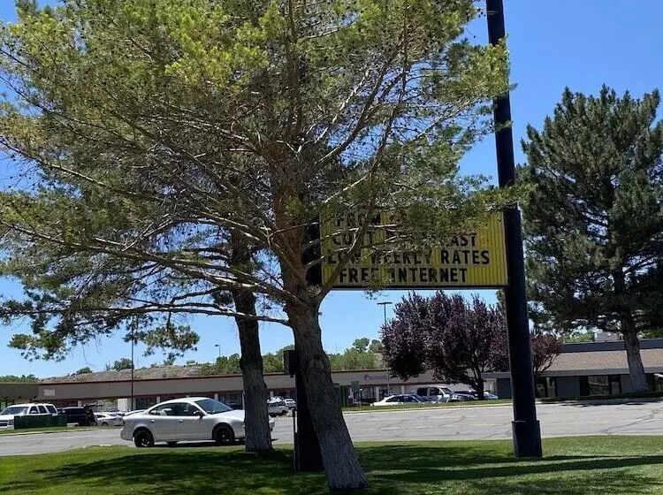 호텔 National 9 Inn Price