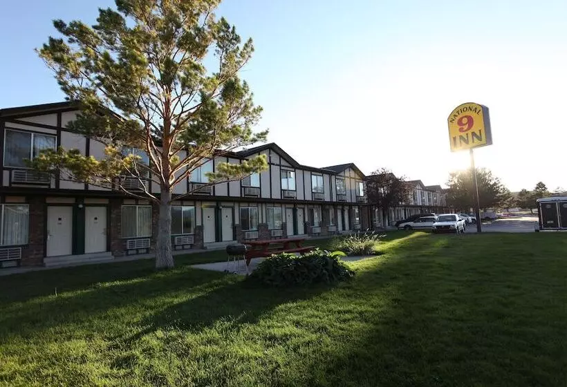 호텔 National 9 Inn Price