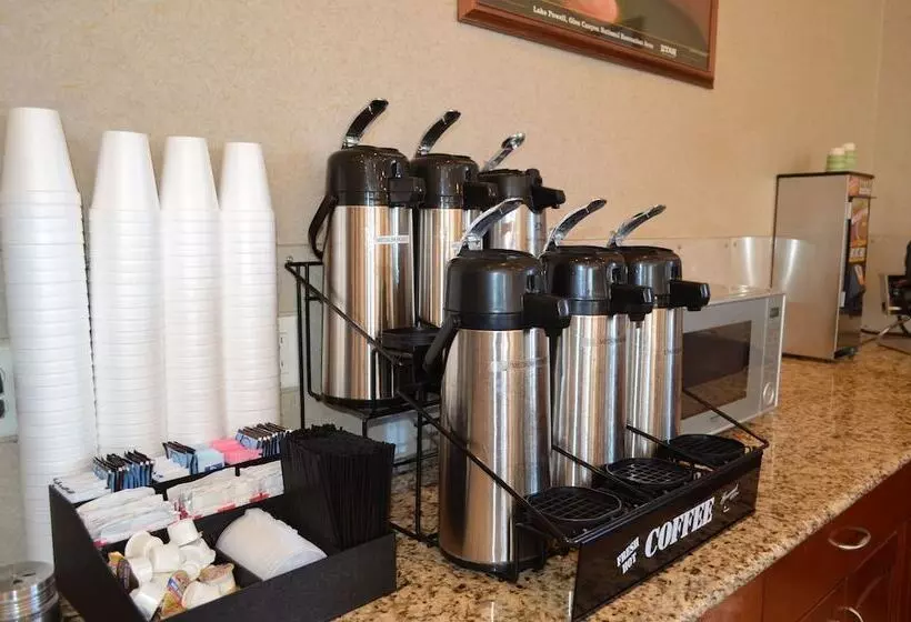 호텔 National 9 Inn Price