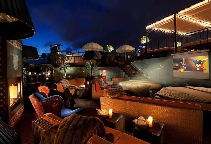 هتل Petit Ermitage