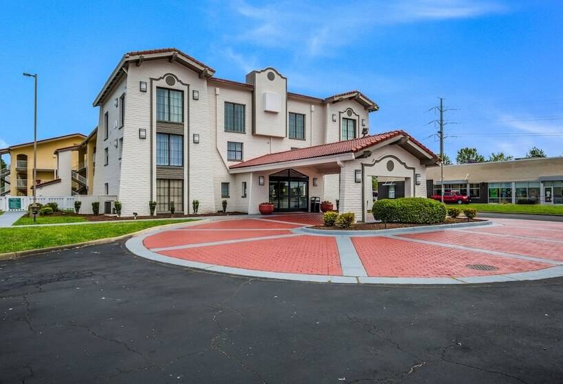 فندق Quality Inn