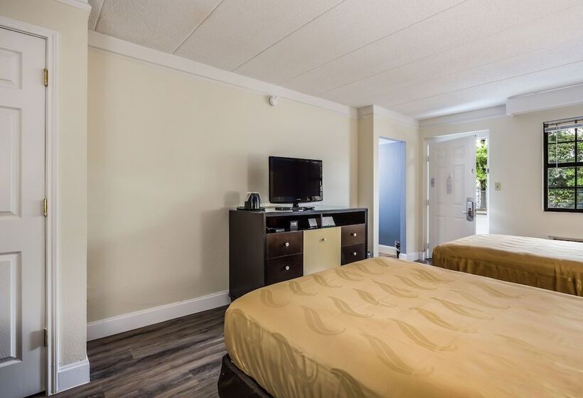 فندق Quality Inn