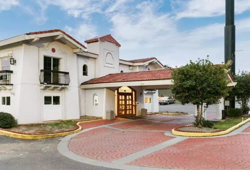 בית מלון כפרי Regency Inn - Columbia