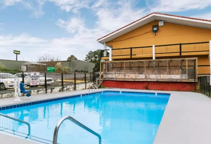 בית מלון כפרי Regency Inn - Columbia