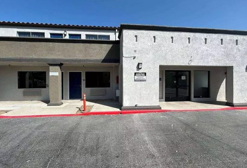 فندق Studio 6 Lake Elsinore, Ca