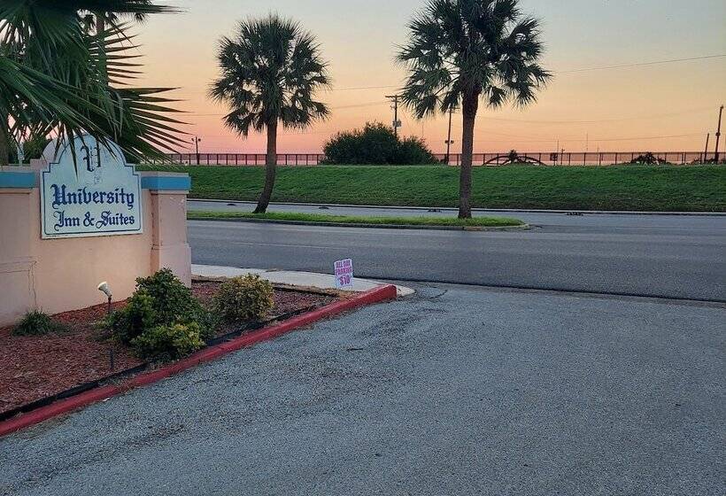 هتل University Inn & Suites