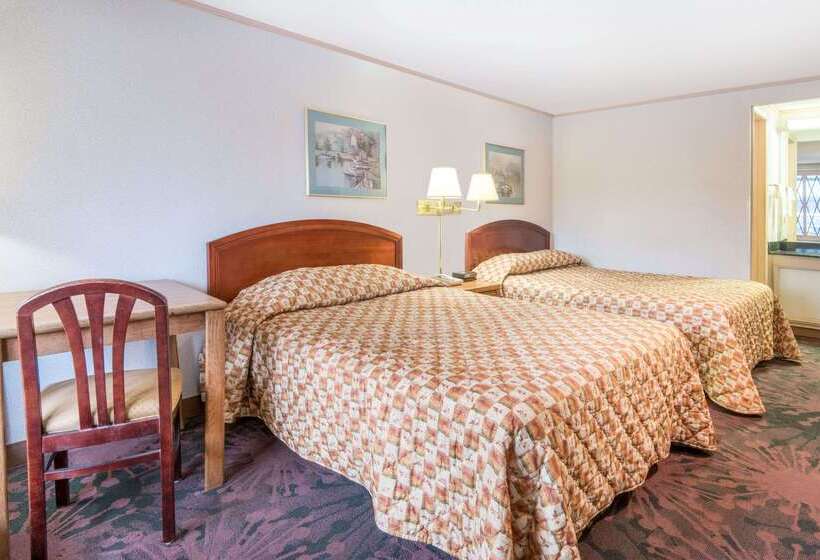 فندق على الطريق Knights Inn Canton