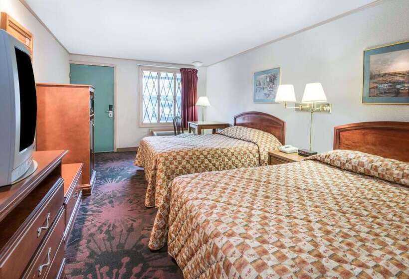 فندق على الطريق Knights Inn Canton