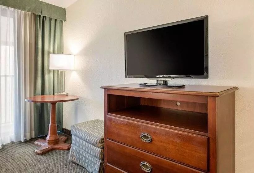 리조트 Quality Inn & Suites Tarpon Springs South