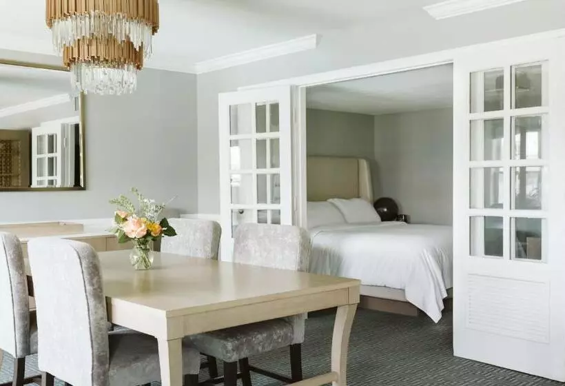 אתר נופש Seaview, A Dolce