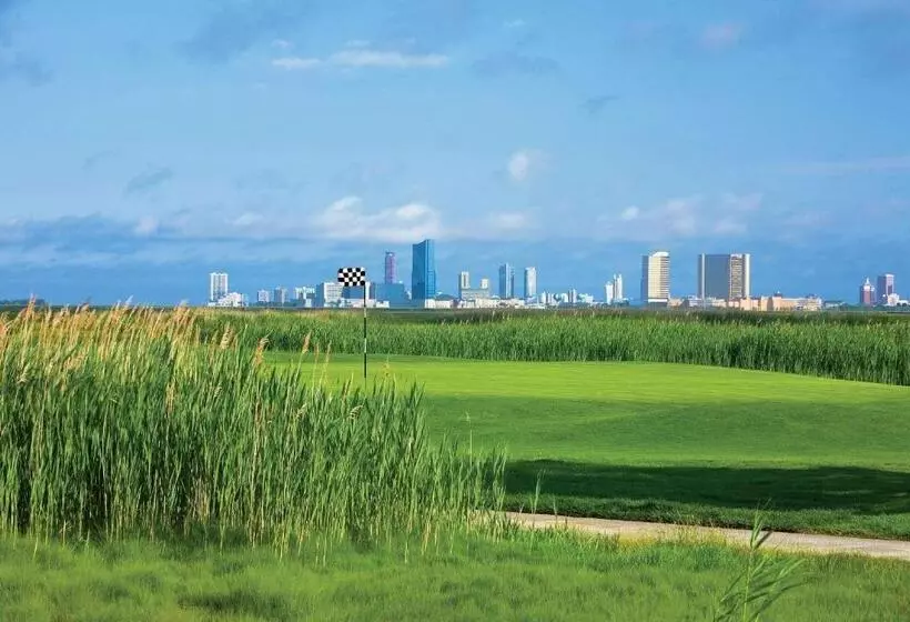 אתר נופש Seaview, A Dolce