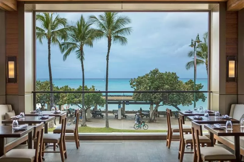 ホテル Alohilani Resort Waikiki Beach