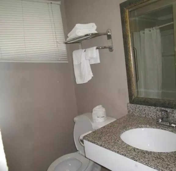 Отель Neptune Motor Lodge