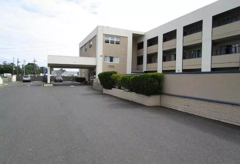 Отель Neptune Motor Lodge