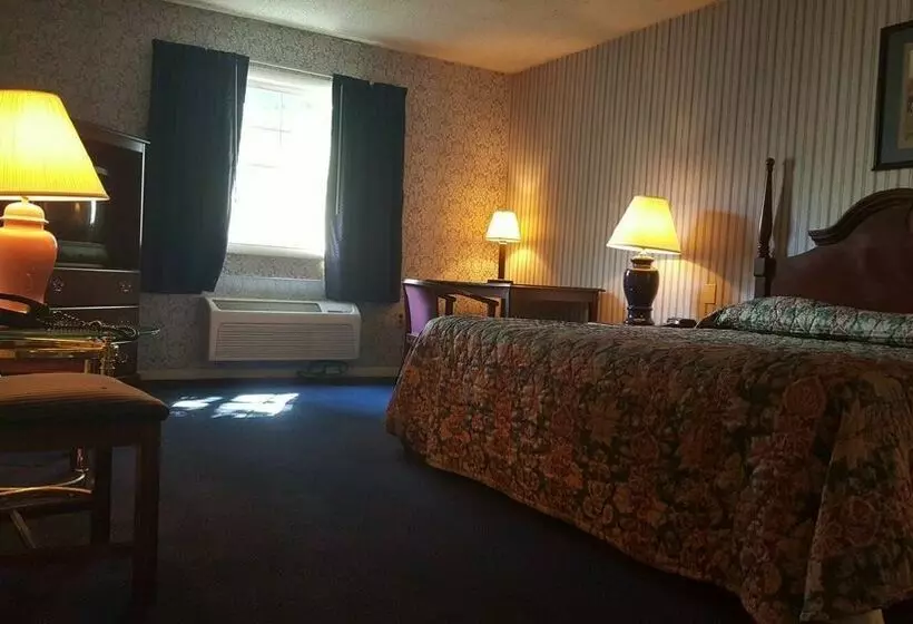 Hotel Carlisle & Embers Convention Center