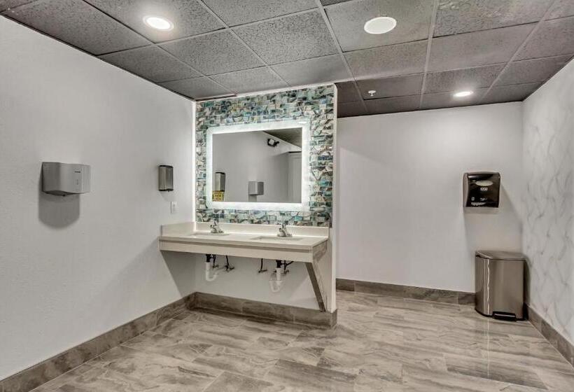 هتل Clarion Inn Salt Lake City Airport