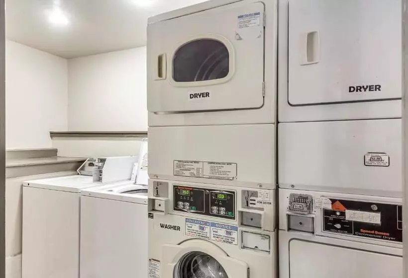 호텔 Clarion Inn Salt Lake City Airport