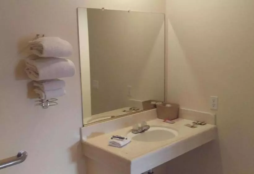 فندق Days Inn By Wyndham Hemet